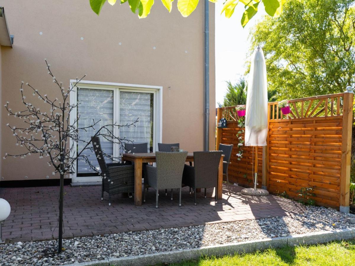 Family Holiday Home Near The Beach With Large Garden Kröpelin Екстериор снимка